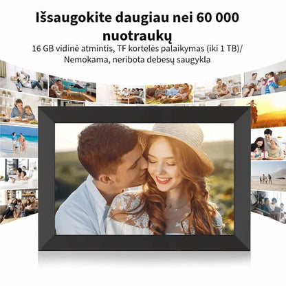 Išmanusis rėmelis su 16GB atmintimi, talpinantis virš 60 000 nuotraukų. Rodomas jaunavedžių atvaizdas